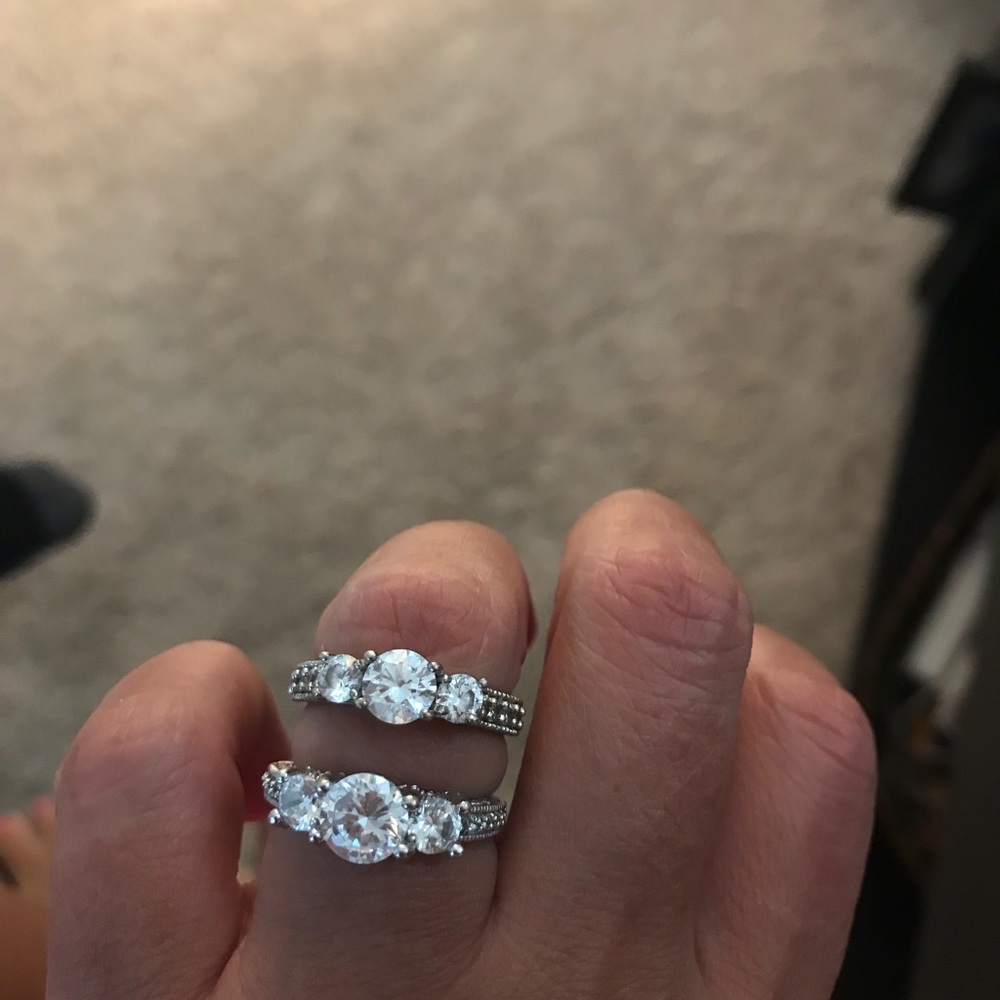 Ring - Picture 4 of 5